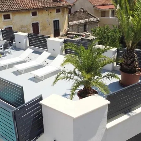 Galant With Pool & Sauna Maruzini Penzion 4*