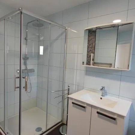 Galant With Pool & Sauna