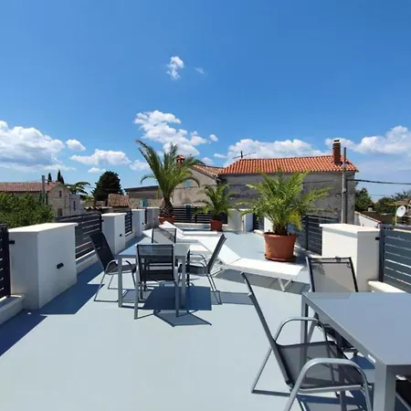 Galant With Pool & Sauna Гостевой дом 4*