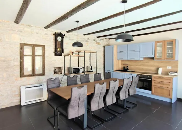 Galant With Pool & Sauna Gostinjska kuća